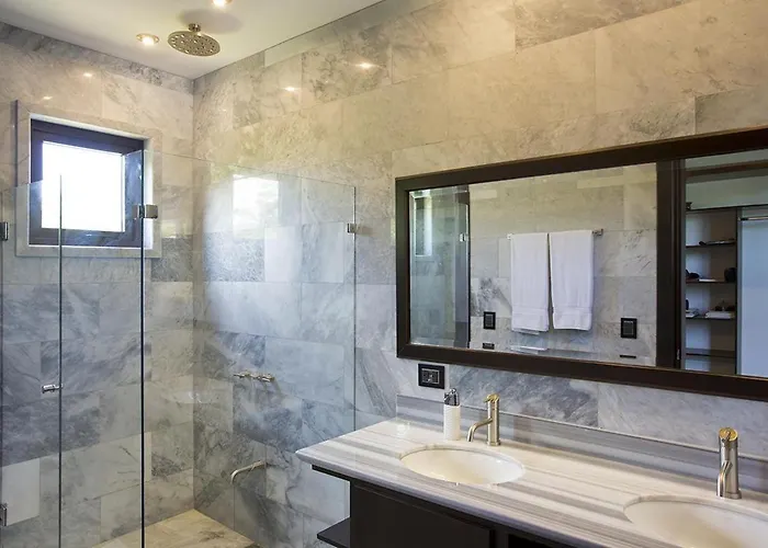 Cala Honda - Private & Club, 5br W/pool, Guanacaste *